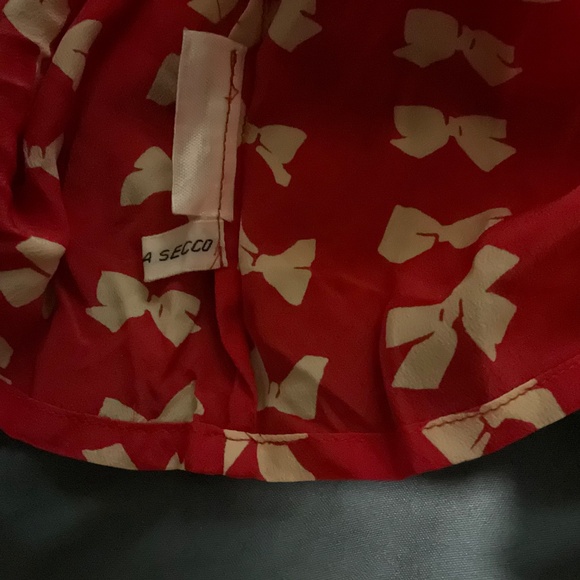 VINTAGE  SILK  BLOUSE BY  BELTRAMI  ‘CREEDS TORONTO ‘ SIZE 44’’ - Picture 14 of 14